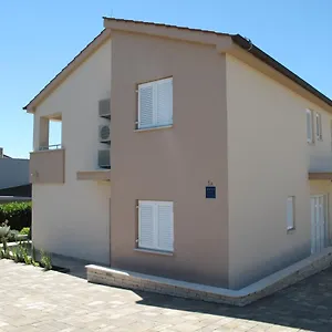 Mia Krk Apartment